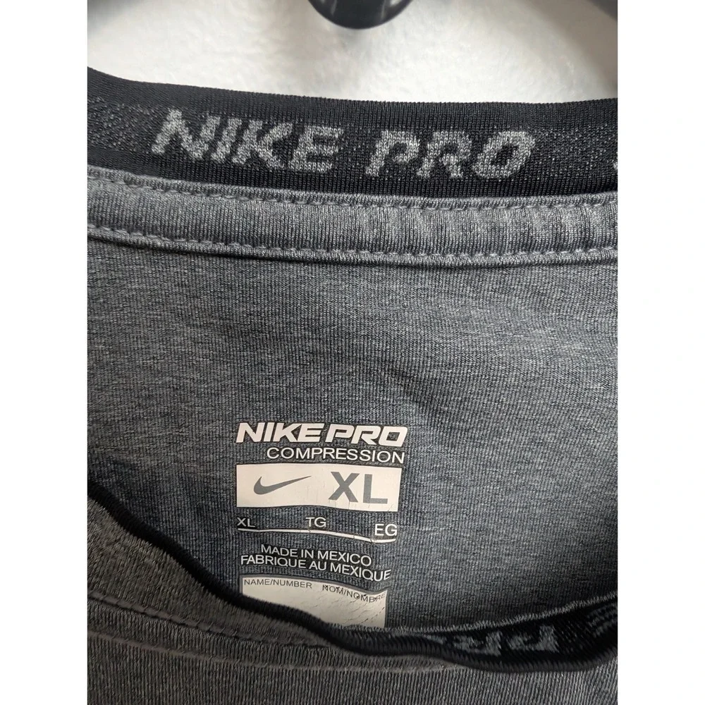 D2‎ Nike Pro Tight Shirt Mens XL Gray Performance Stretch Nike Fit Compression
